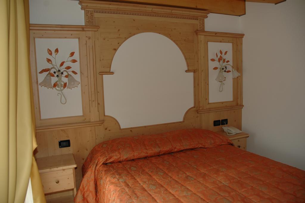Residence Garni Il Giglio คอมเมซซาดูรา ห้อง รูปภาพ