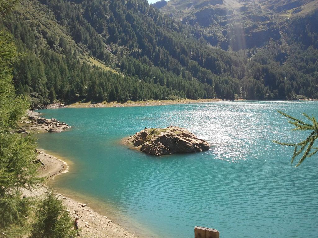 Residence Garni Il Giglio คอมเมซซาดูรา ภายนอก รูปภาพ